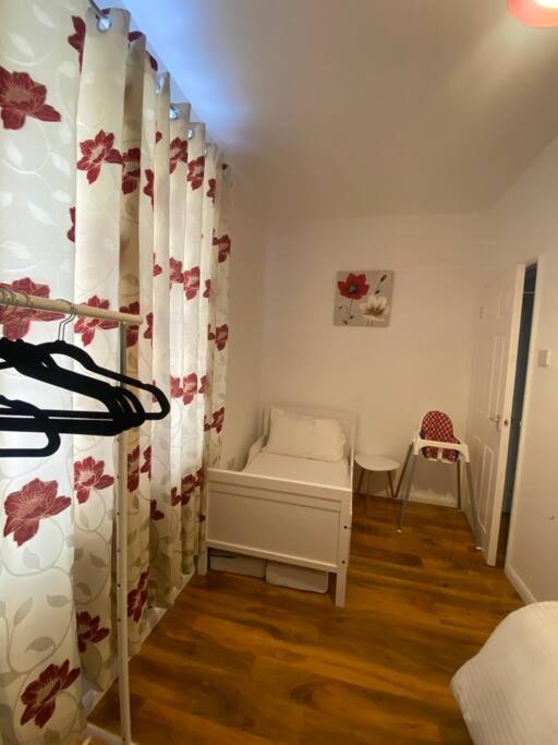 5 Bedroom House Near Cardiff City. Exterior foto
