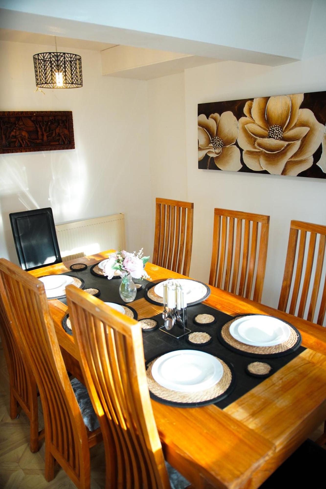5 Bedroom House Near Cardiff City. Exterior foto