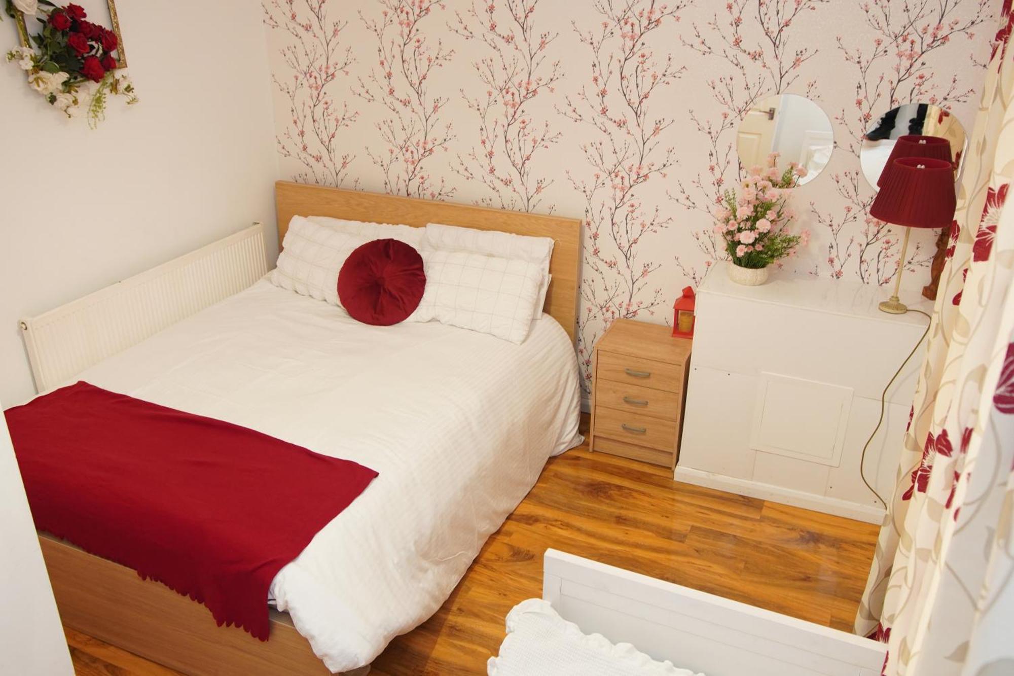 5 Bedroom House Near Cardiff City. Exterior foto